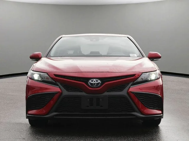 2024 Toyota Camry Hybrid LE Auto