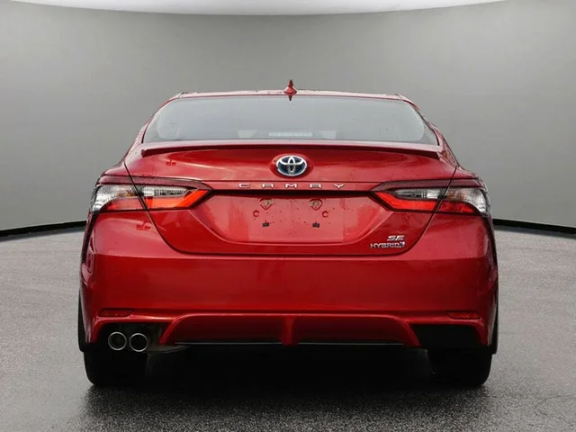 2024 Toyota Camry Hybrid LE Auto