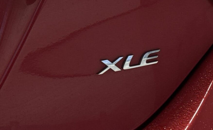 2018 TOYOTA COROLLA XLE