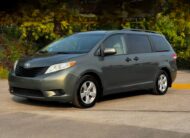 2013 TOYOTA SIENNA