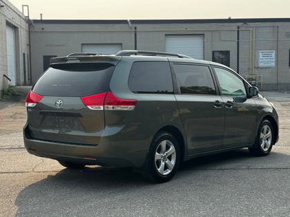 2013 TOYOTA SIENNA