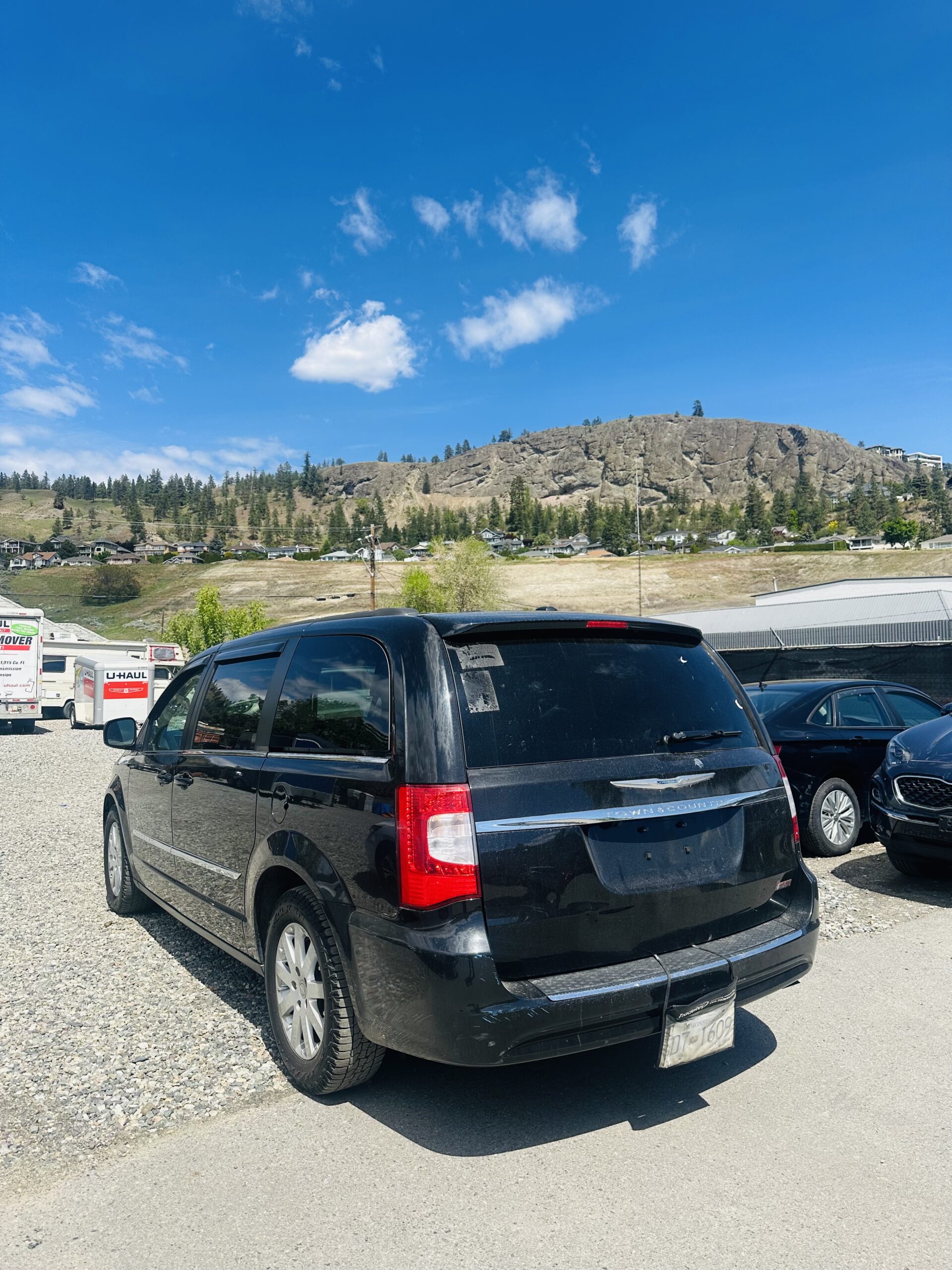2015 CRYSLER TOWN AND COUNTRY