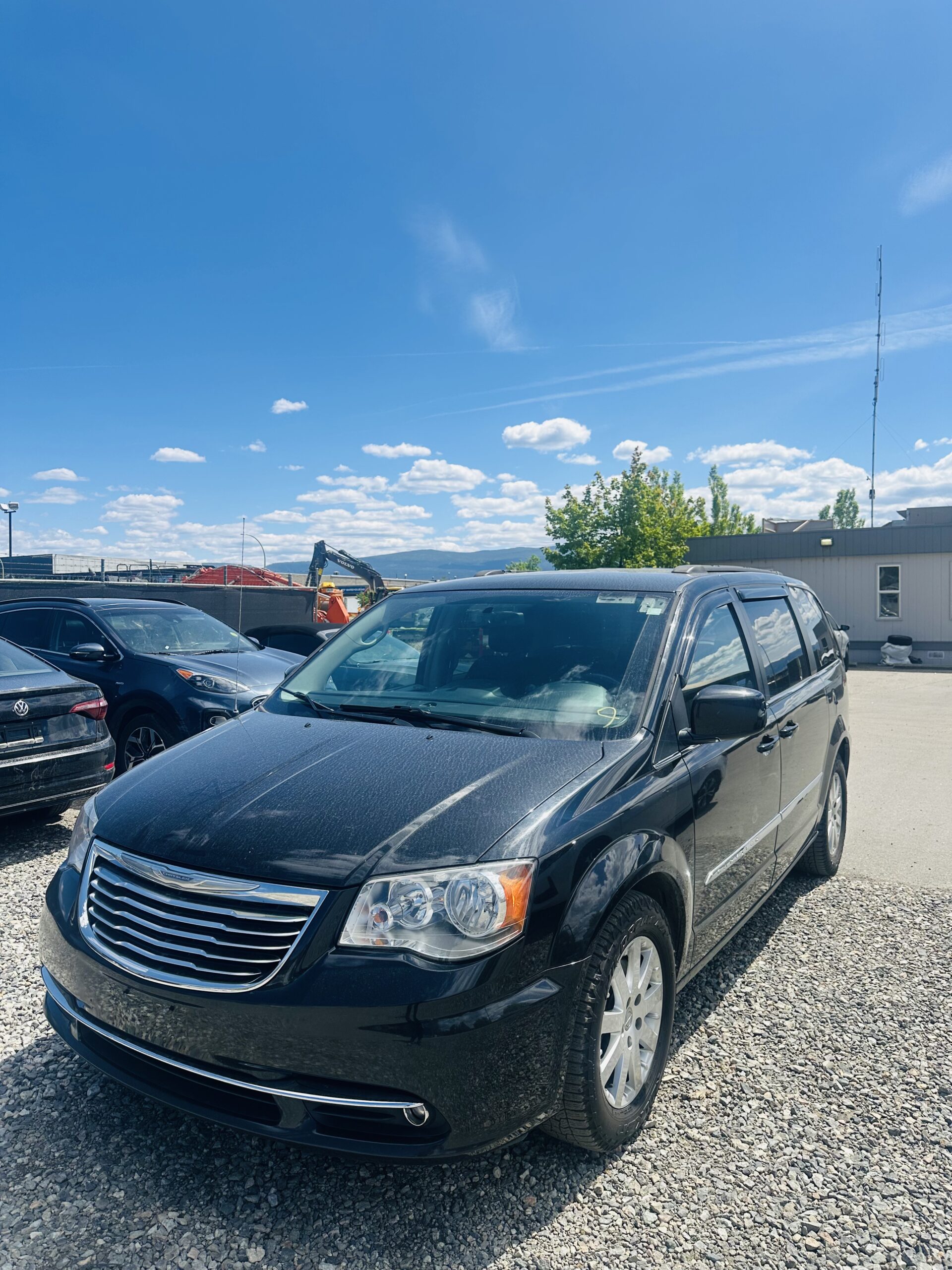 2015 CRYSLER TOWN AND COUNTRY