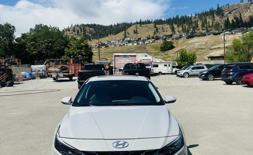 2022 Hyundai Elantra Sun & Tech
