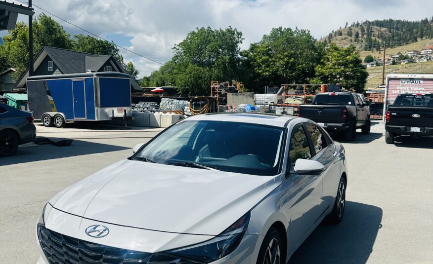 2022 Hyundai Elantra Sun & Tech