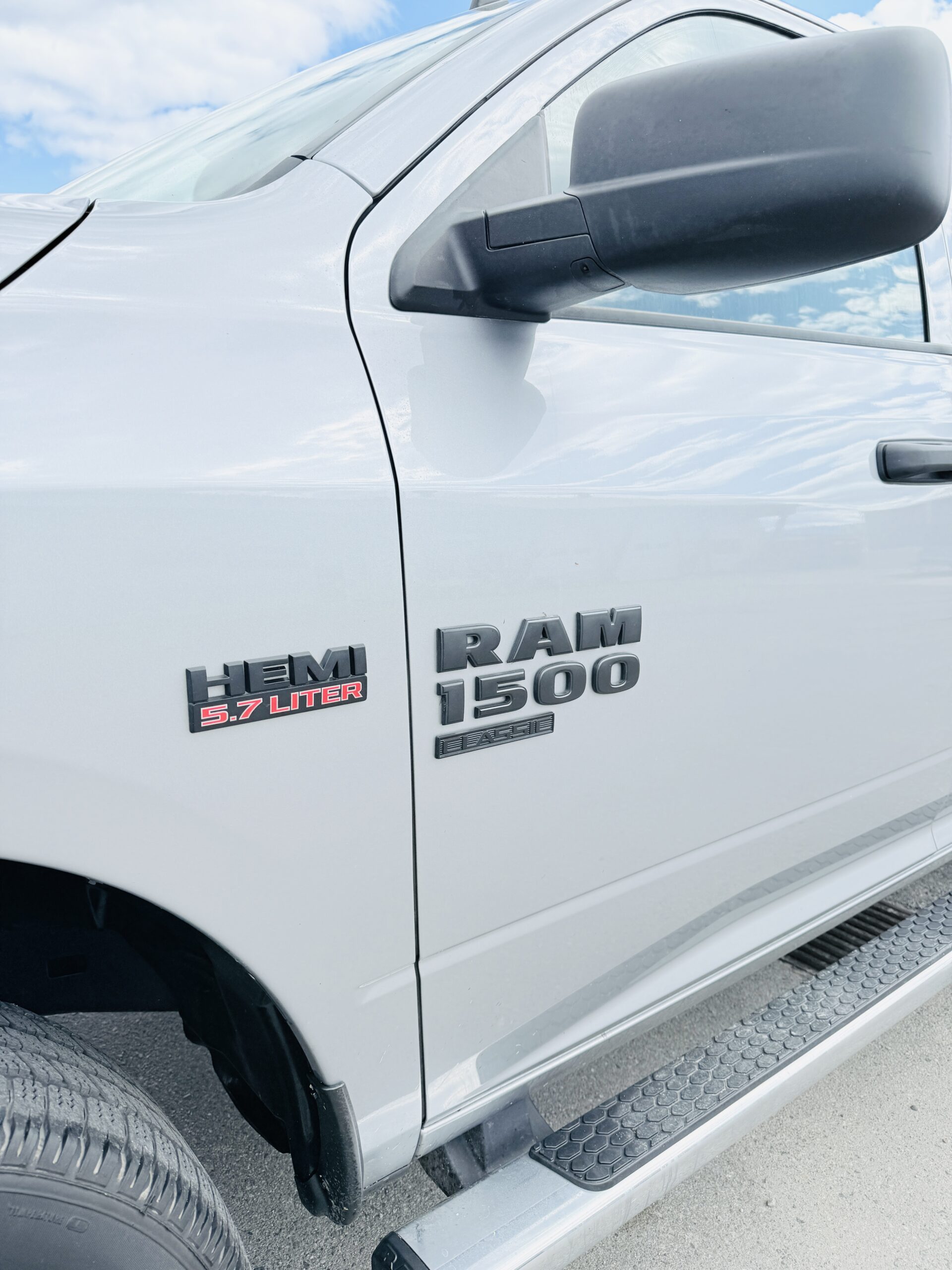 2020 RAM 1500 CLASSIC LARAIME